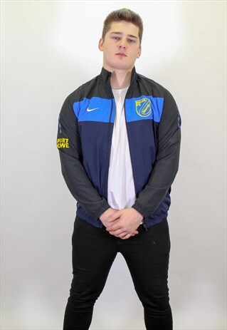 VINTAGE NIKE SHELL JACKET