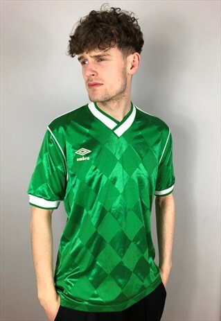 VINTAGE UMBRO GREEN TOP