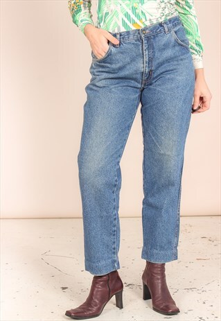 VINTAGE 90S MOM JEANS IN MID WASH