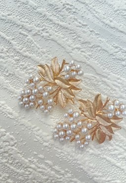 Gold Faux Pearl Floral Vintage Style Delicate Earrings