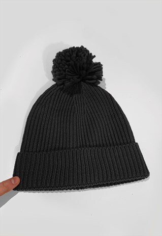 SKI BOBBLE KNITTED RIBBED BEANIE HAT - BLACK