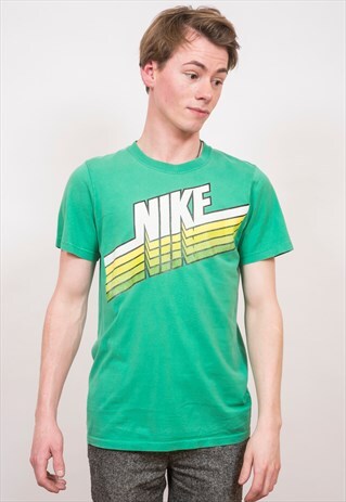 RETRO NIKE T SHIRT XS