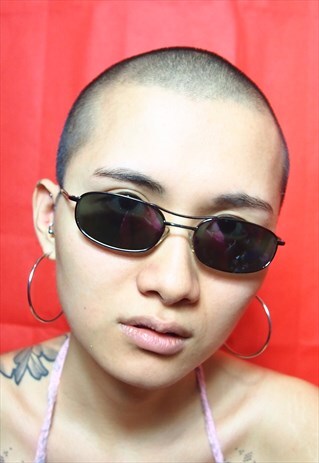 VINTAGE BLACK 90S SUNGLASSES