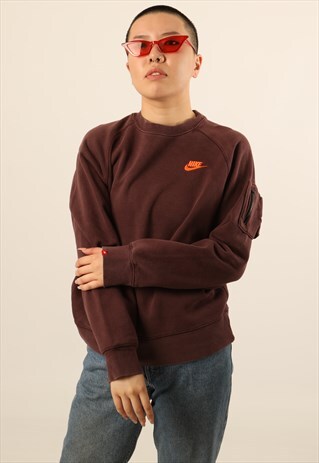 VINTAGE NIKE EMBROIDERED SPELL OUT SWEATSHIRT