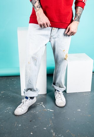 VINTAGE LEVI'S 501 JEANS IN BLUE DENIM WITH PAINT MARKS