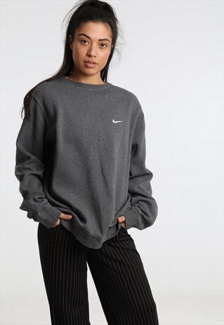 90S NIKE EMBROIDERED LOGO SWEATSHIRT