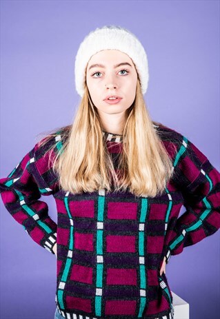 VINTAGE HAT IN WHITE