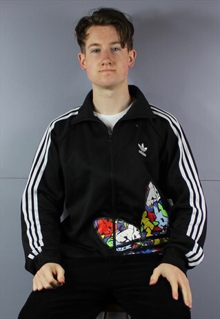 VINTAGE ADIDAS WINDBREAKER JACKET IN BLACK WITH ZIP POCKETS