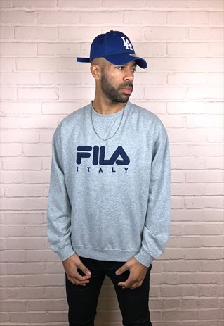 VINTAGE FILA SPELLOUT SWEATSHIRT IN GREY