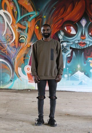 SWEATER IN KHAKI WITH FRONT BLACK PRINT