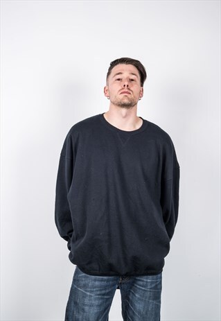 VINTAGE 1990S BLACK SWEATER