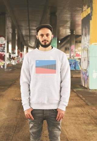 SWEATER IN LIGHT GREY