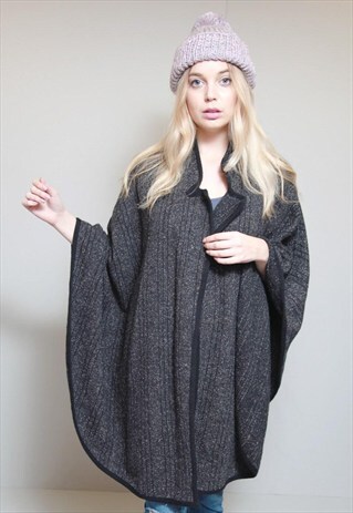 VINTAGE 1980'S COSY CHARCOAL GREY KNIT CAPE