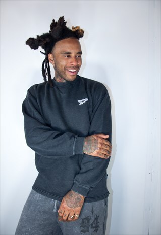 REEBOK BLACK VINTAGE SWEATER