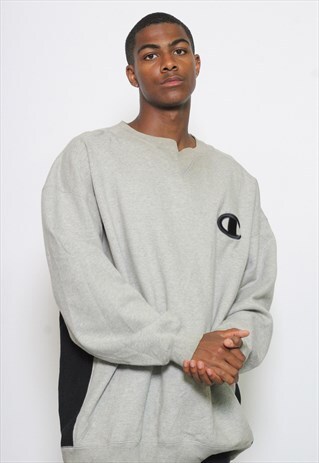 VINTAGE CHAMPION SWEATSHIRT
