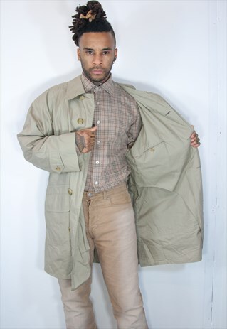 BURBERRY TRENCH COAT