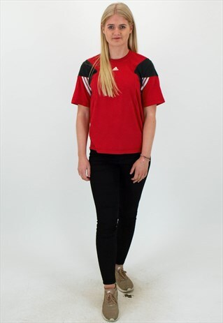 VINTAGE ADIDAS T-SHIRT