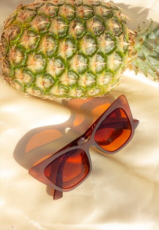 WIDE CLASSIC CAT EYE SUNGLASSES RED BROWN