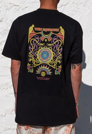 SHORT SLEEVED T-SHIRT IN WHITE WITH THE EQUINOX PRINT