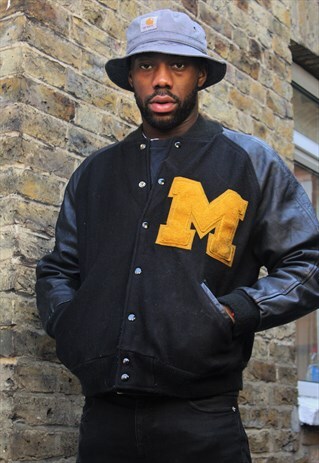 RETRO / 90'S / BLACK VARSITY JACKET