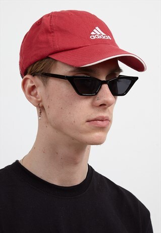 VINTAGE RED ADIDAS BASEBALL CAP
