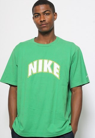 VINTAGE NIKE T-SHIRT