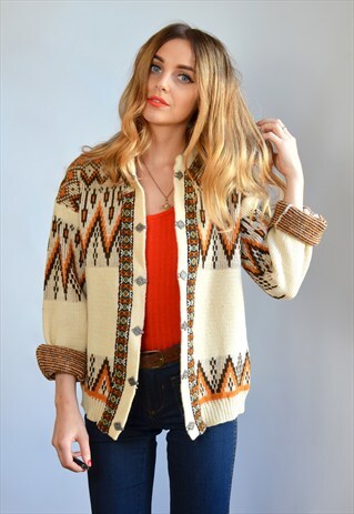 VINTAGE 70S CREAM NORDIC KNITTED PATTERN CARDIGAN