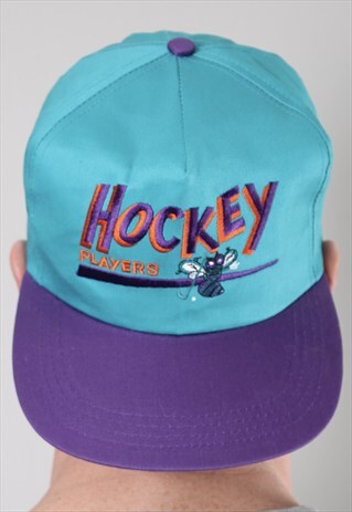 VINTAGE "HOCKEY PLAYER" 90'S BASEBALL CAP HAT