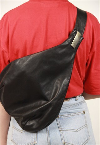 VINTAGE 90S LEATHER BACKPACK