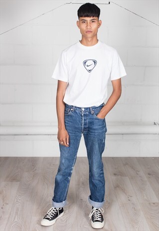 VINTAGE NIKE CENTRE CHEST LOGO UNISEX T-SHIRT