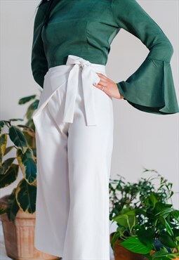 Noble Culottes with ribbon tie in white