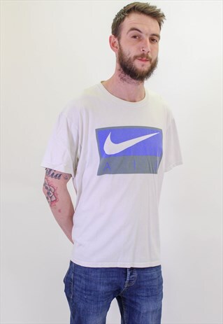 VINTAGE NIKE LOGO T-SHIRT IN LARGE WHITE