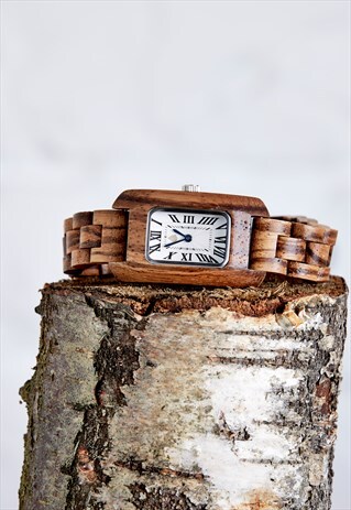 THE MAPLE - HANDMADE RECYCLED WOOD WRISTWATCH