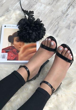 FIVE STAR BOUTIQUE STILETTO HEELS IN BLACK PATENT