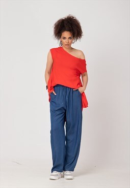 High waisted trousers in elongated silhouette 