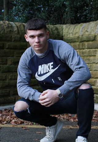 VINTAGE NIKE AIR SWEATSHIRT