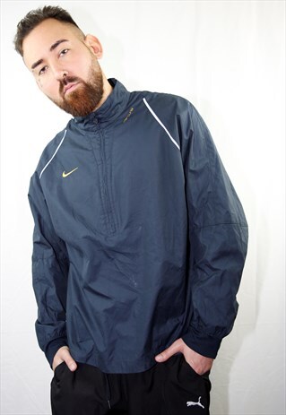VINTAGE BLACK NYLON NIKE WINDBREAKER