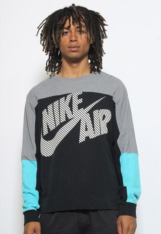 VINTAGE NIKE SWEATSHIRT
