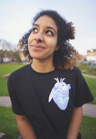 WITCH ANATOMICAL HEART BLACK POCKET TEE