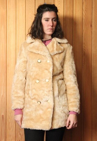 VINTAGE CREAM FAUX FUR COAT