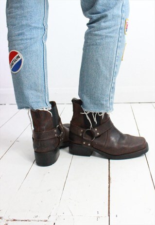 VINTAGE 90S BROWN LEATHER O-RING BIKER BOOTS