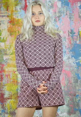 SHORTS AND TURTLE NECK TOP CO-ORDINATES IN DIAMOND PRINT