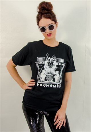 DOGHOUSE TSHIRT WITH GERMAN SHEPHERD DOG GRAPHIC PRINT