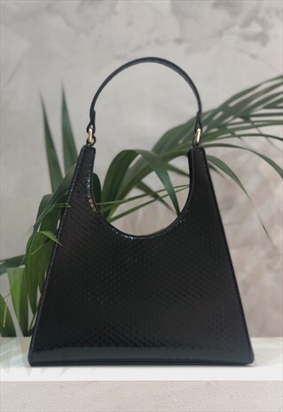 BLACK CROC SKIN TRIANGLE SHOULDER BAG WITH CHAIN HANDLE