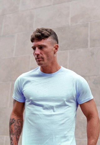 ESSENTIAL BLANK T-SHIRT - LIGHT PASTEL BLUE