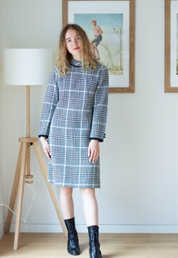 Black and brown checked knitted long sleeve dress
