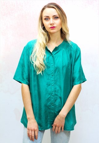 1990S VINTAGE EMERALD GREEN PURE SILK OVERSIZED SHIRT