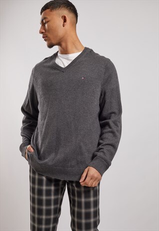 VINTAGE TOMMY HILFIGER V-NECK JUMPER