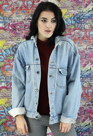VINTAGE 80S LIGHT BLUE DENIM JACKET. UNISEX.