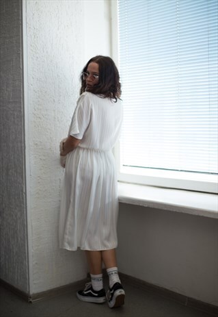 VINTAGE 80'S MIDI WHITE STRIPED SHORT SLEEVED DRESS